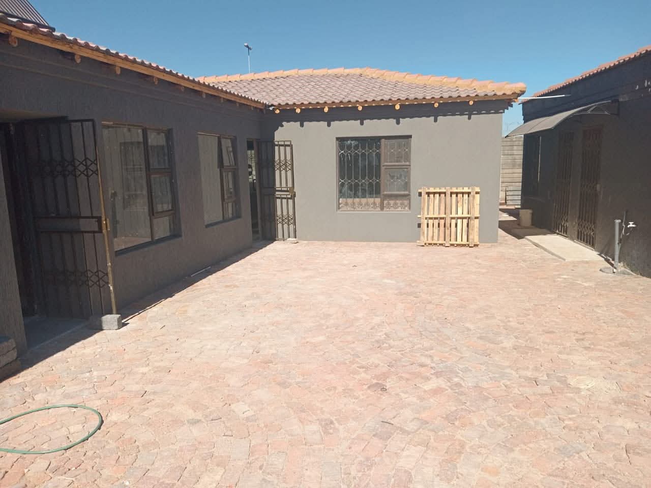 1 bedroom rental unit in Klipoortjie